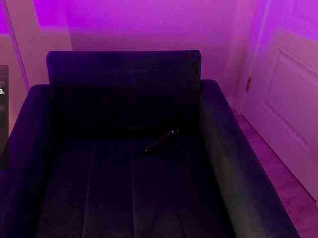 NaomiRey webcam