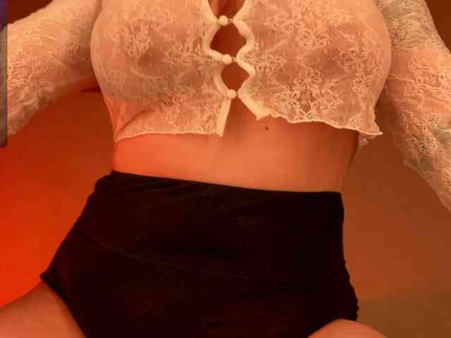 NaomiRey webcam