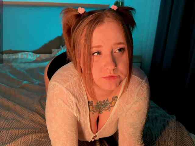 NaomiRey webcam