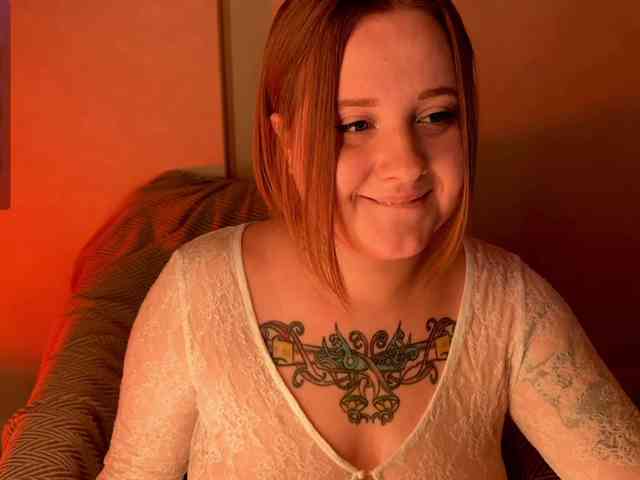 NaomiRey webcam