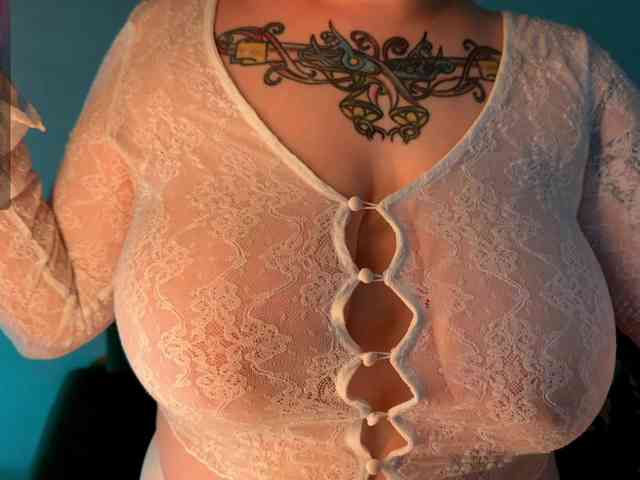 NaomiRey webcam