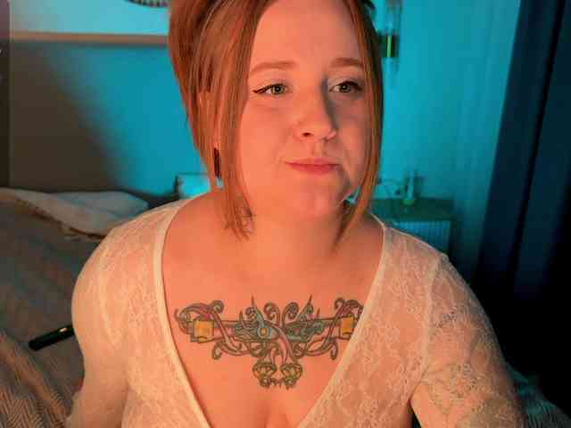 NaomiRey webcam