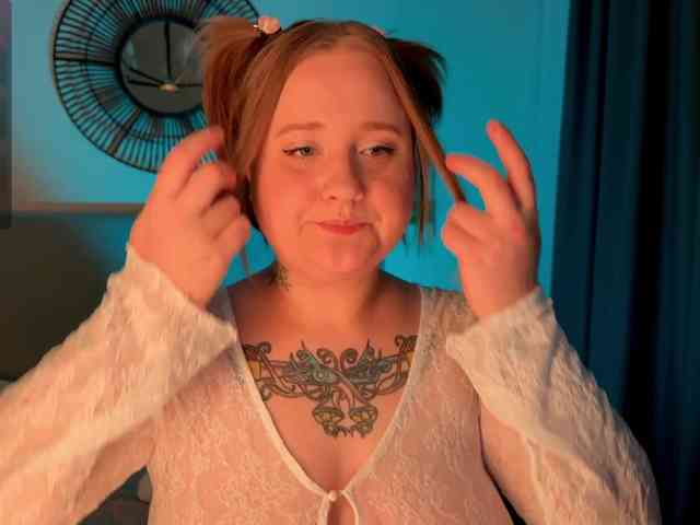 NaomiRey webcam
