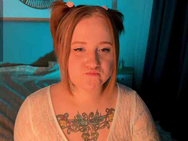 NaomiRey webcam