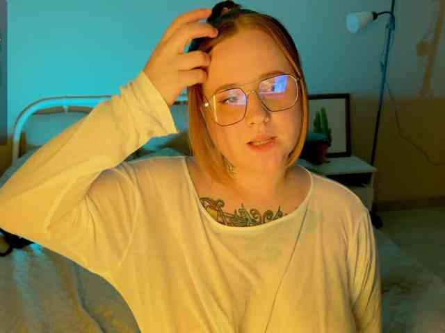 NaomiRey webcam