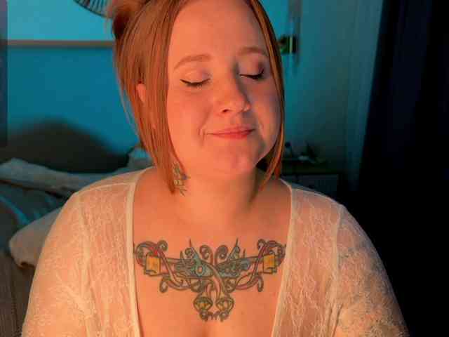 NaomiRey webcam