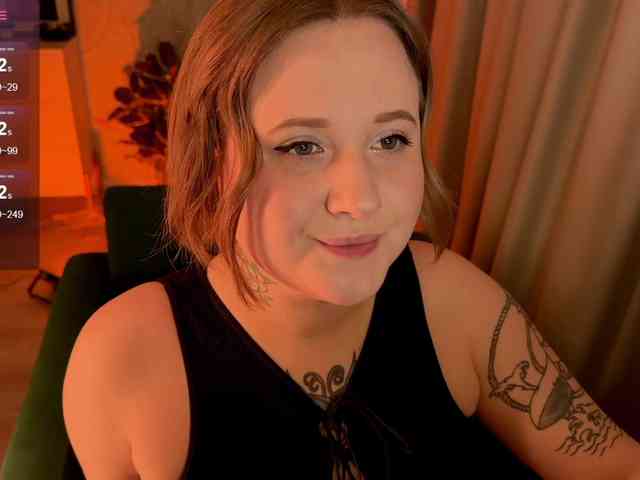 NaomiRey webcam