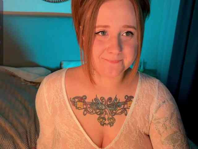 NaomiRey webcam