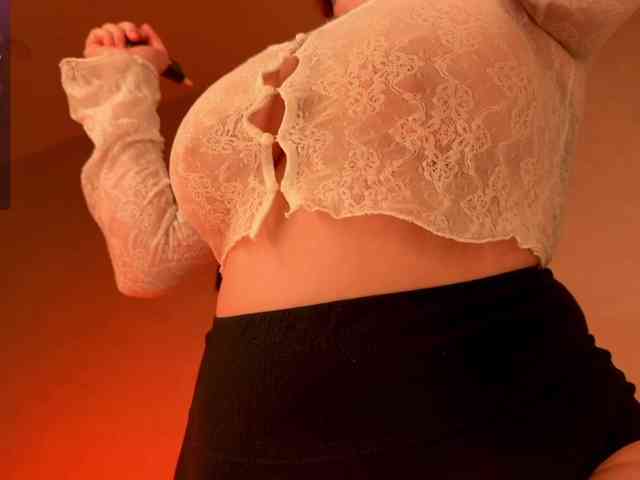 NaomiRey webcam