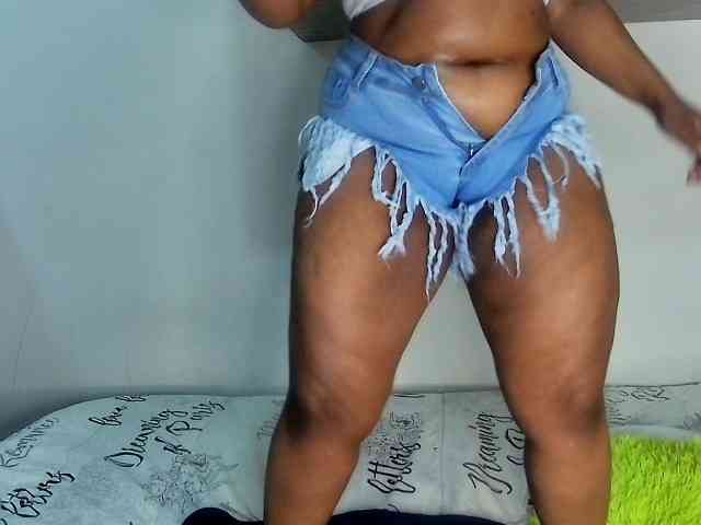 Sweetheartcocomwllow webcam