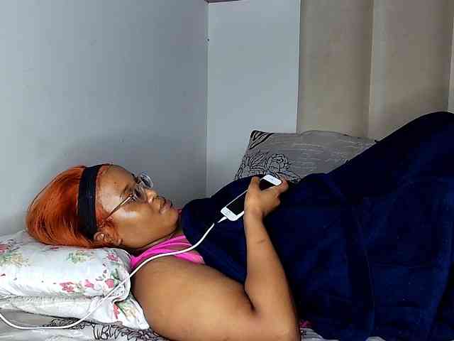 Sweetheartcocomwllow webcam