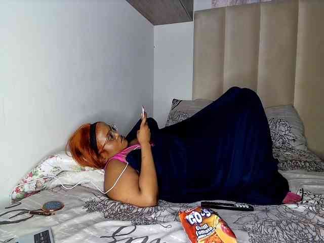 Sweetheartcocomwllow webcam