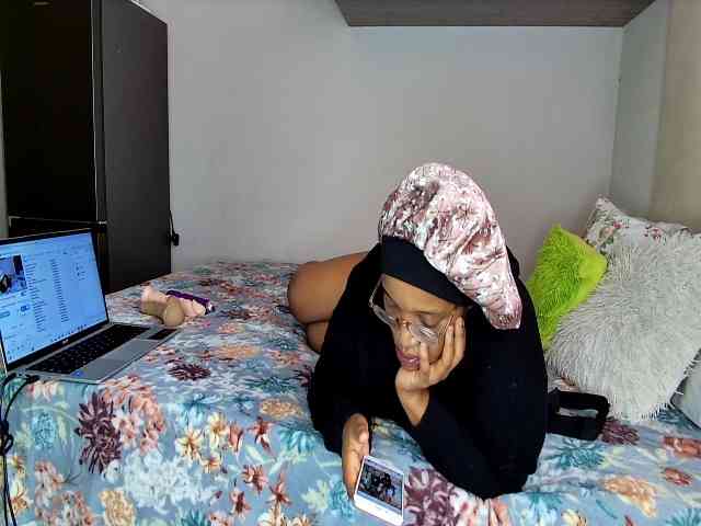 Sweetheartcocomwllow webcam