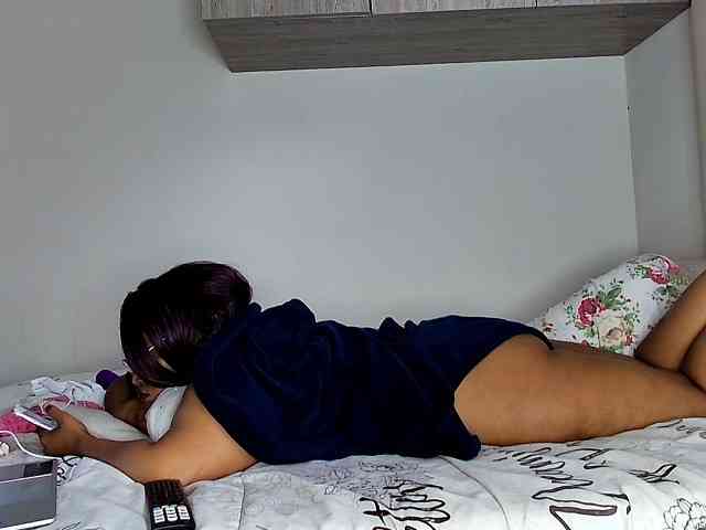 Sweetheartcocomwllow webcam