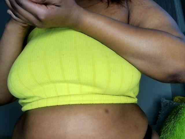 Sweetheartcocomwllow webcam