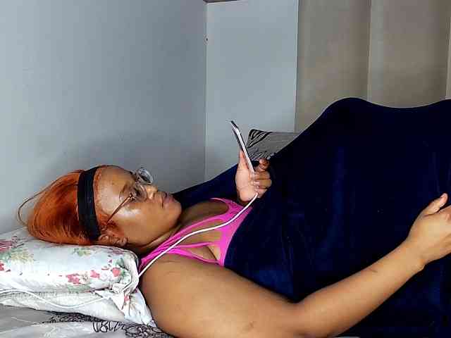 Sweetheartcocomwllow webcam