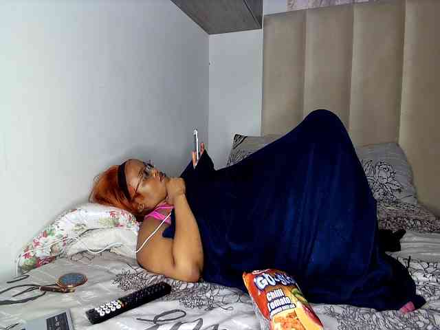 Sweetheartcocomwllow webcam