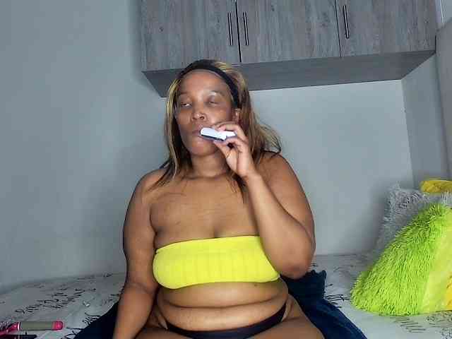 Sweetheartcocomwllow webcam