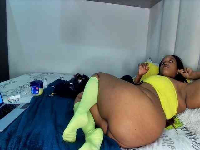 Sweetheartcocomwllow webcam