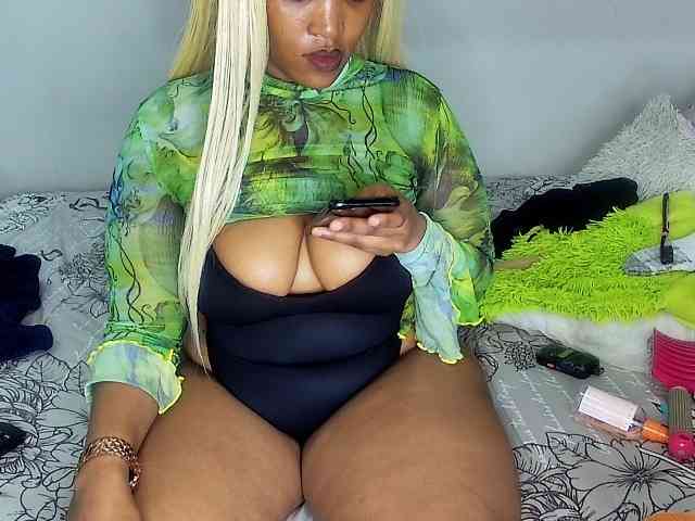 Sweetheartcocomwllow webcam