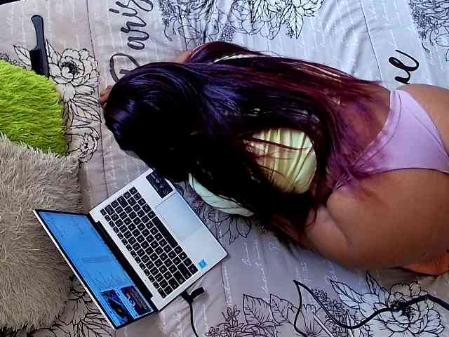 Sweetheartcocomwllow webcam