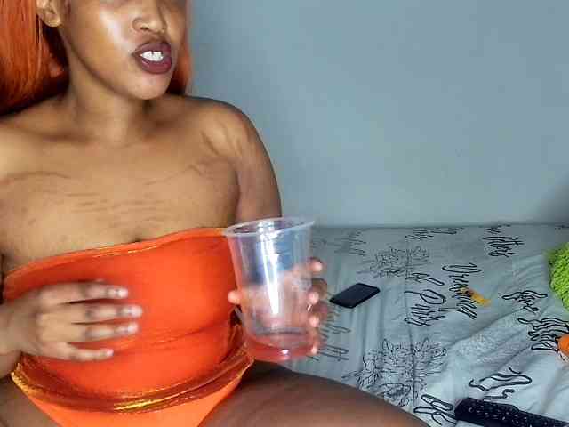 Sweetheartcocomwllow webcam
