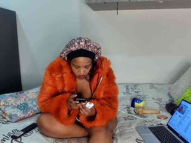 Sweetheartcocomwllow webcam