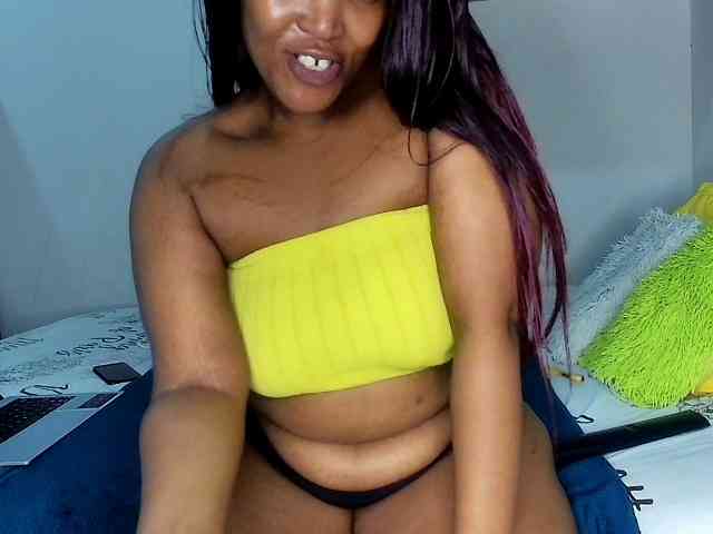 Sweetheartcocomwllow webcam