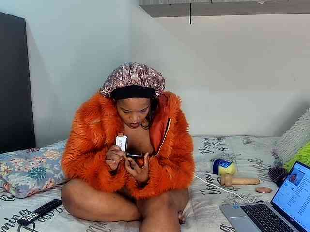 Sweetheartcocomwllow webcam