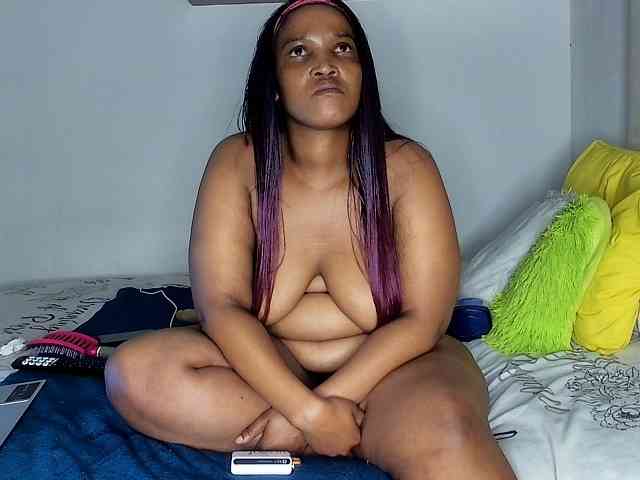 Sweetheartcocomwllow webcam
