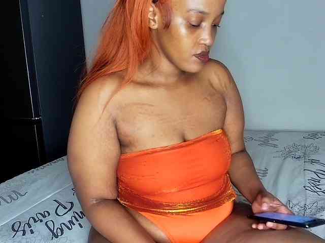 Sweetheartcocomwllow webcam