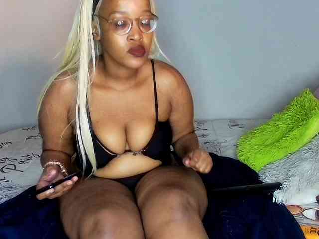 Sweetheartcocomwllow webcam