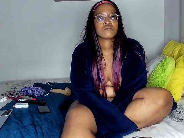 Sweetheartcocomwllow webcam