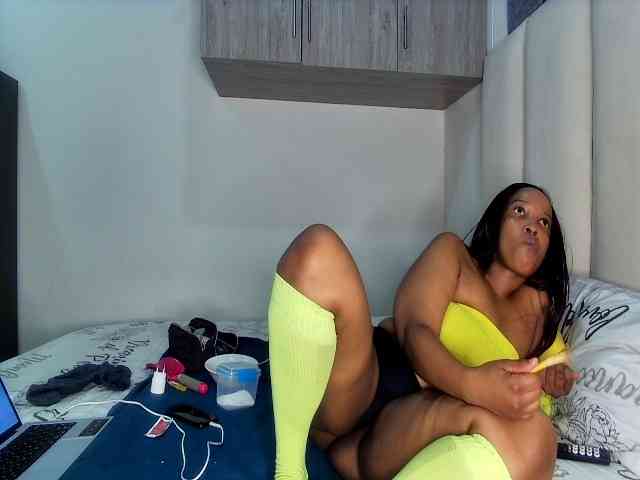 Sweetheartcocomwllow webcam