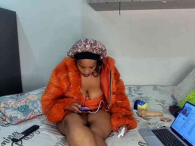 Sweetheartcocomwllow webcam