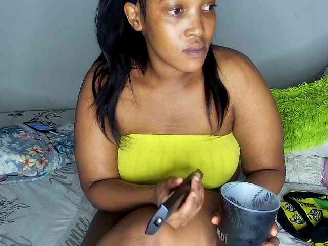 Sweetheartcocomwllow webcam