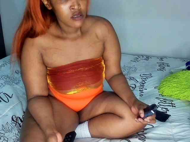 Sweetheartcocomwllow webcam