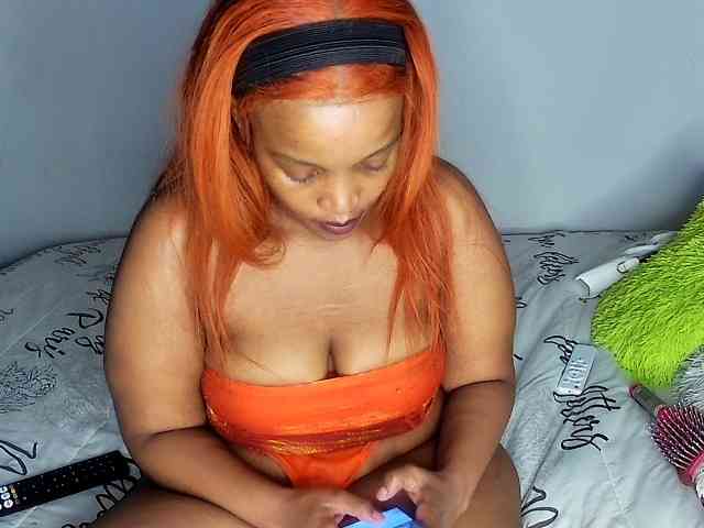 Sweetheartcocomwllow webcam