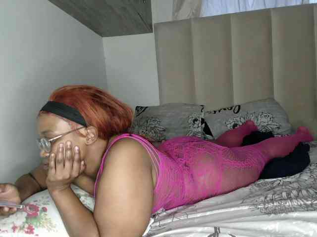 Sweetheartcocomwllow webcam