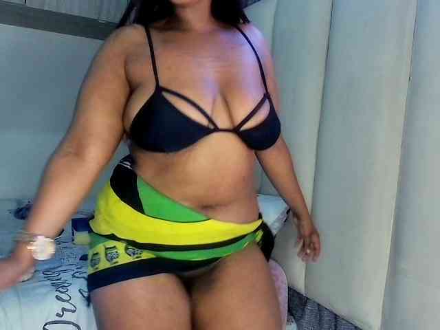 Sweetheartcocomwllow webcam