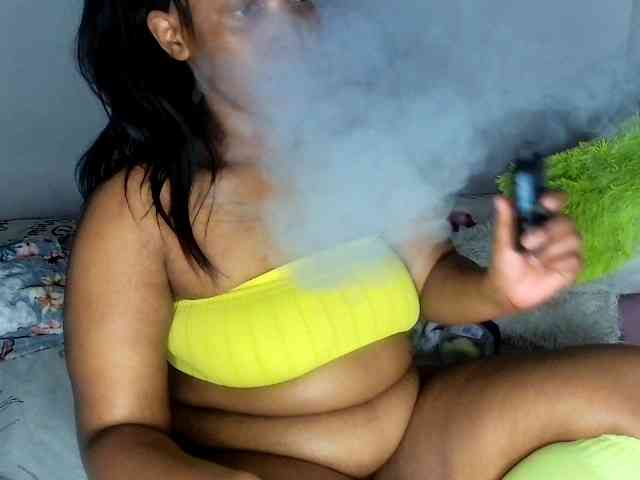 Sweetheartcocomwllow webcam