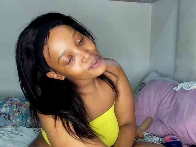 Sweetheartcocomwllow webcam