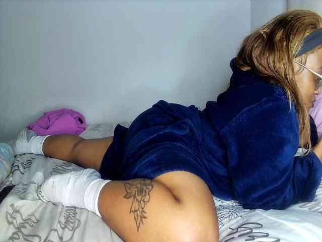 Sweetheartcocomwllow webcam