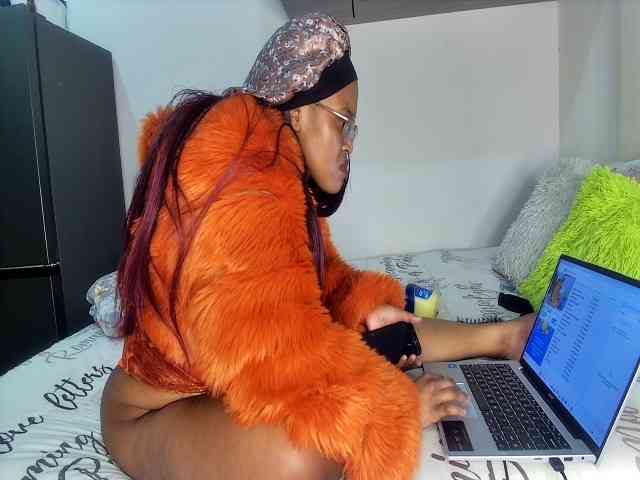 Sweetheartcocomwllow webcam