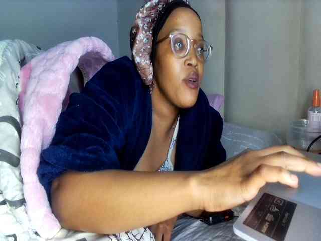 Sweetheartcocomwllow webcam