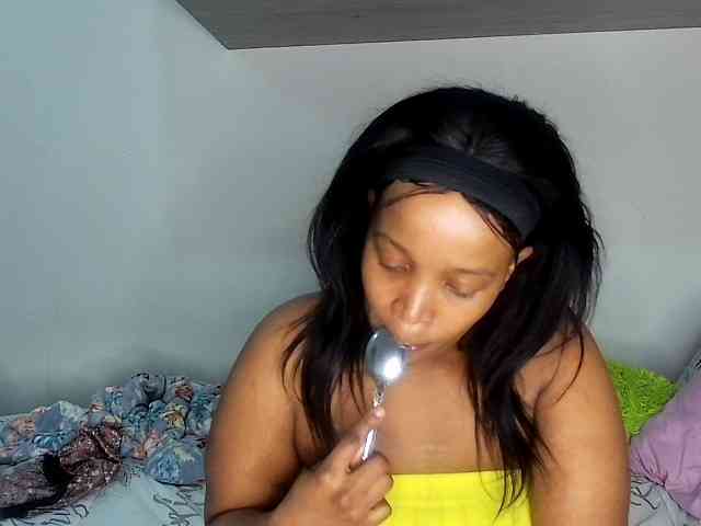 Sweetheartcocomwllow webcam