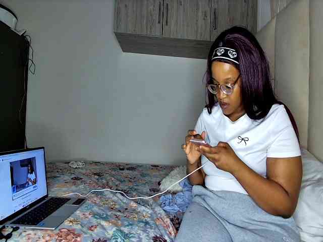 Sweetheartcocomwllow webcam