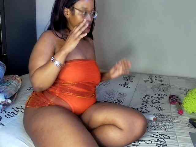 Sweetheartcocomwllow webcam