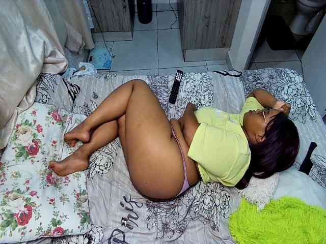 Sweetheartcocomwllow webcam