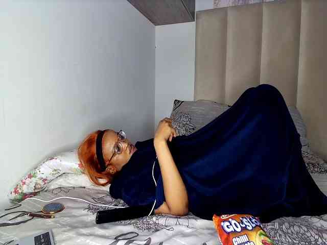 Sweetheartcocomwllow webcam
